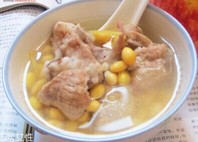 羊水少不可以吃什么水果？?jī)煞N水果不能吃