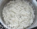 臘腸在蒸之前要泡水嗎？吃臘腸兩步走