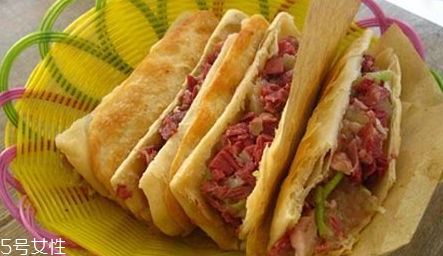 驢肉火燒能放多長(zhǎng)時(shí)間？存放時(shí)間不宜過長(zhǎng)