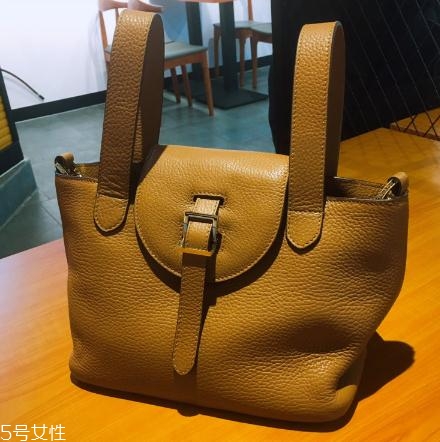 meli melo搖籃包多少錢(qián)？原來(lái)它這么便宜