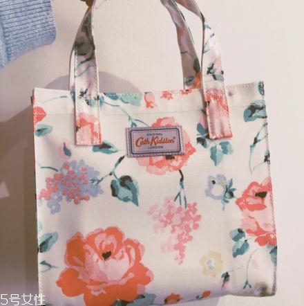 cath kidston是什么牌子？少女最愛的小碎花風(fēng)代表