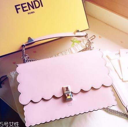 fendi包包多少錢？經(jīng)典的意大利老牌包包