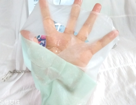 自然堂冰川水水光面膜怎么用？回歸肌膚的真實美麗
