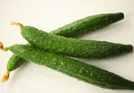 女性經(jīng)常揉肚子能減肥嗎？揉肚子好處多多