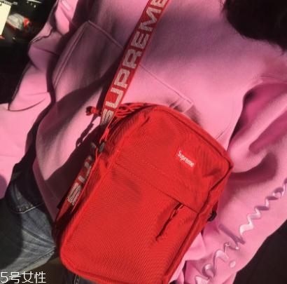 supreme2018春夏款肩挎包怎么樣？