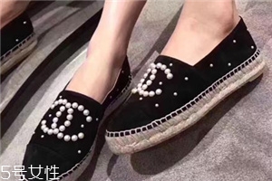 香奈兒漁夫鞋舒服嗎？千萬別小看這雙平底鞋