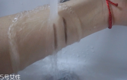 自然堂眉筆怎么樣？來看看眉筆的質(zhì)量