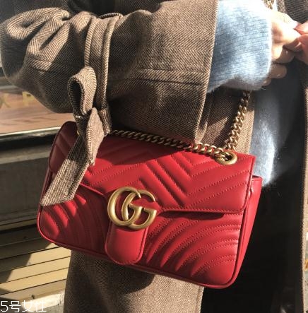 gucci包包多少錢？女人都對(duì)它欲罷不能