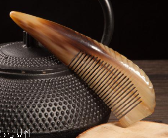 梳子的隱藏技能有哪些？梳梳手臂緩解便秘