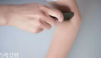 梳子的隱藏技能有哪些？梳梳手臂緩解便秘