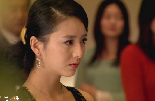 脖子后面有痣好嗎？激光冷凍祛痣易導(dǎo)致癌變