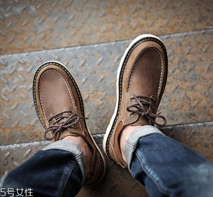 保養(yǎng)瘋馬皮用什么油？硬漢氣質(zhì)盡顯