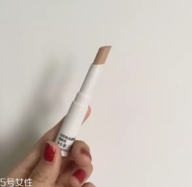 遮瑕棒什么時候用？用來修飾底妝妝容
