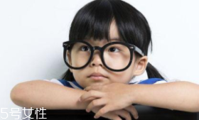 經(jīng)常用眼吃什么？多吃綠色和黃色食物