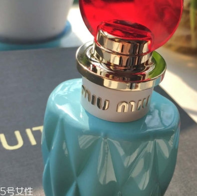 miumiu2018粉色香水好聞嗎？和舊款香水哪個(gè)更好聞