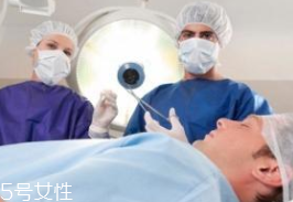 癲癇發(fā)作時(shí)怎么辦？讓他安靜地做一個(gè)抽搐的患者