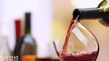 痛風(fēng)得病為什么低齡化？過量飲用含糖飲料