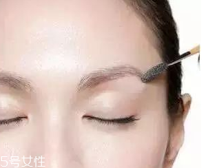眉型為什么很奇怪？眉頭沒畫好