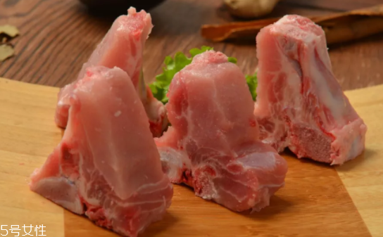 凍肉多久該扔？冷凍肉和冷鮮肉大不相同