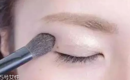 兔子腮紅怎么畫才可愛？中年少女必備腮紅畫技