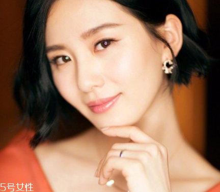 2018奶茶妝怎么畫？偽素顏撩漢妝容畫法
