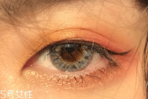 2018暖冬妝容怎么畫？敲溫暖的眼妝畫法