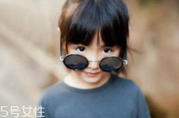 Jasper戴墨鏡，這樣扮酷讓孩子更自信！