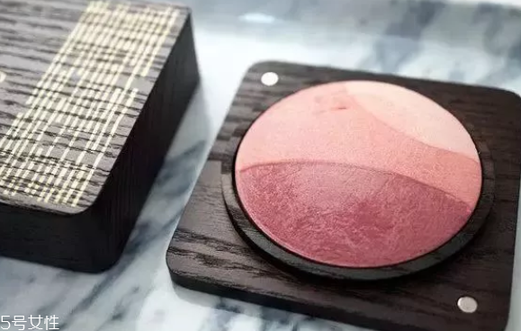 腮紅顏色怎么選？這幾招學(xué)會一個就ok