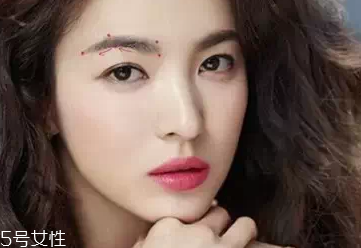 自然系彎眉怎么畫？弱化眉峰是重點(diǎn)