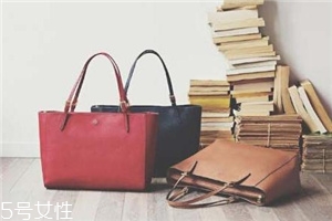 tory burch是奢侈品嗎？優(yōu)雅大氣的輕奢風(fēng)包包