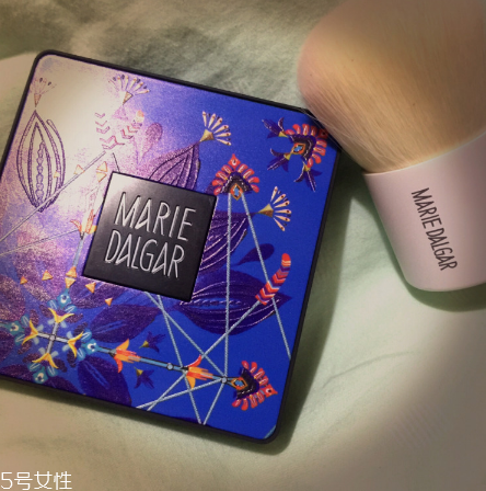 瑪麗黛佳蜜粉餅好用嗎？性價比較高的國產(chǎn)化妝品