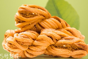 麻花可以帶上飛機(jī)嗎？要看帶多少
