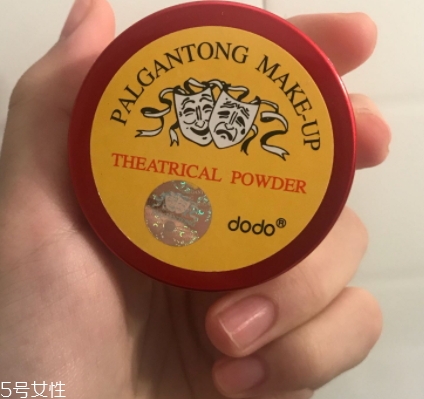 散粉可以補妝和定妝嗎？從散粉的功效來說
