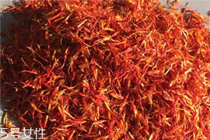 紅花泡腳可以天天泡嗎？建議一周1-2次為宜