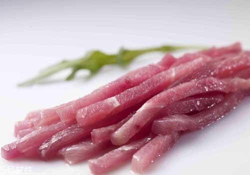 凍了一年的肉能吃嗎？請(qǐng)謹(jǐn)慎食用