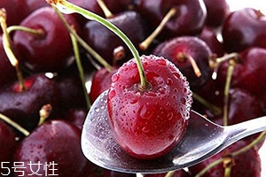 吃車厘子流鼻血怎么回事？遇到這種情況應(yīng)該這么做