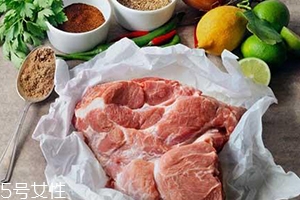 凍了一年的肉能吃嗎？請(qǐng)謹(jǐn)慎食用