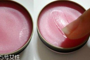 潤(rùn)唇膏怎么保持衛(wèi)生？用前先洗手洗臉