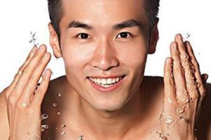男士護(hù)膚品有什么特別之處？男性出油是女性的2倍
