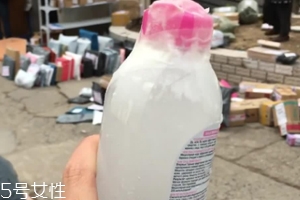 網(wǎng)購卸妝水凍成冰坨，化妝品該怎么保存？