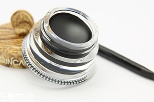 睫毛膏可以當(dāng)眼線嗎？畫眼線不成問題