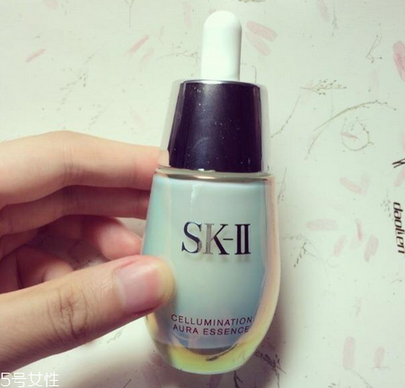 sk2小燈泡和小銀瓶哪個(gè)好？sk2小燈泡使用測(cè)評(píng)