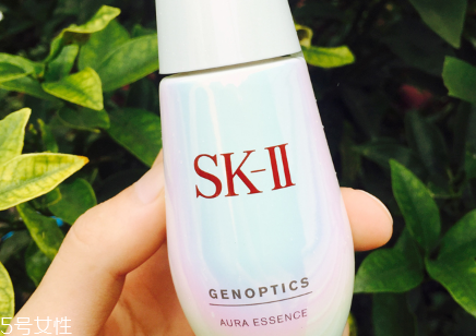 sk2小燈泡和小銀瓶哪個(gè)好？sk2小燈泡使用測(cè)評(píng)