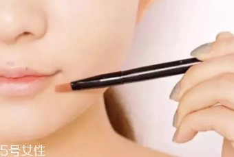 粉底先還是遮瑕先？最好先用粉底液