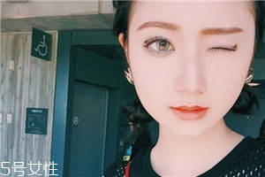 什么是折痕眼線？完整畫(huà)眼妝的順序