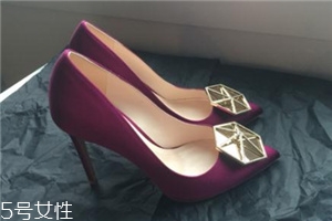 nicholas kirkwood鞋子多少錢(qián)？各大女星的新寵