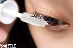 睫毛增長液會反彈嗎？害怕重新變短