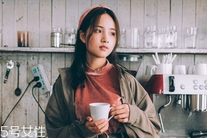 絲白祛斑軟膏多久見(jiàn)效？三個(gè)療程效果更佳