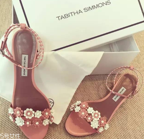 tabitha simmons是幾線品牌？英倫風(fēng)尚的代表