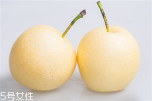睡覺前多久吃梨比較好？睡覺前吃梨有什么好處？